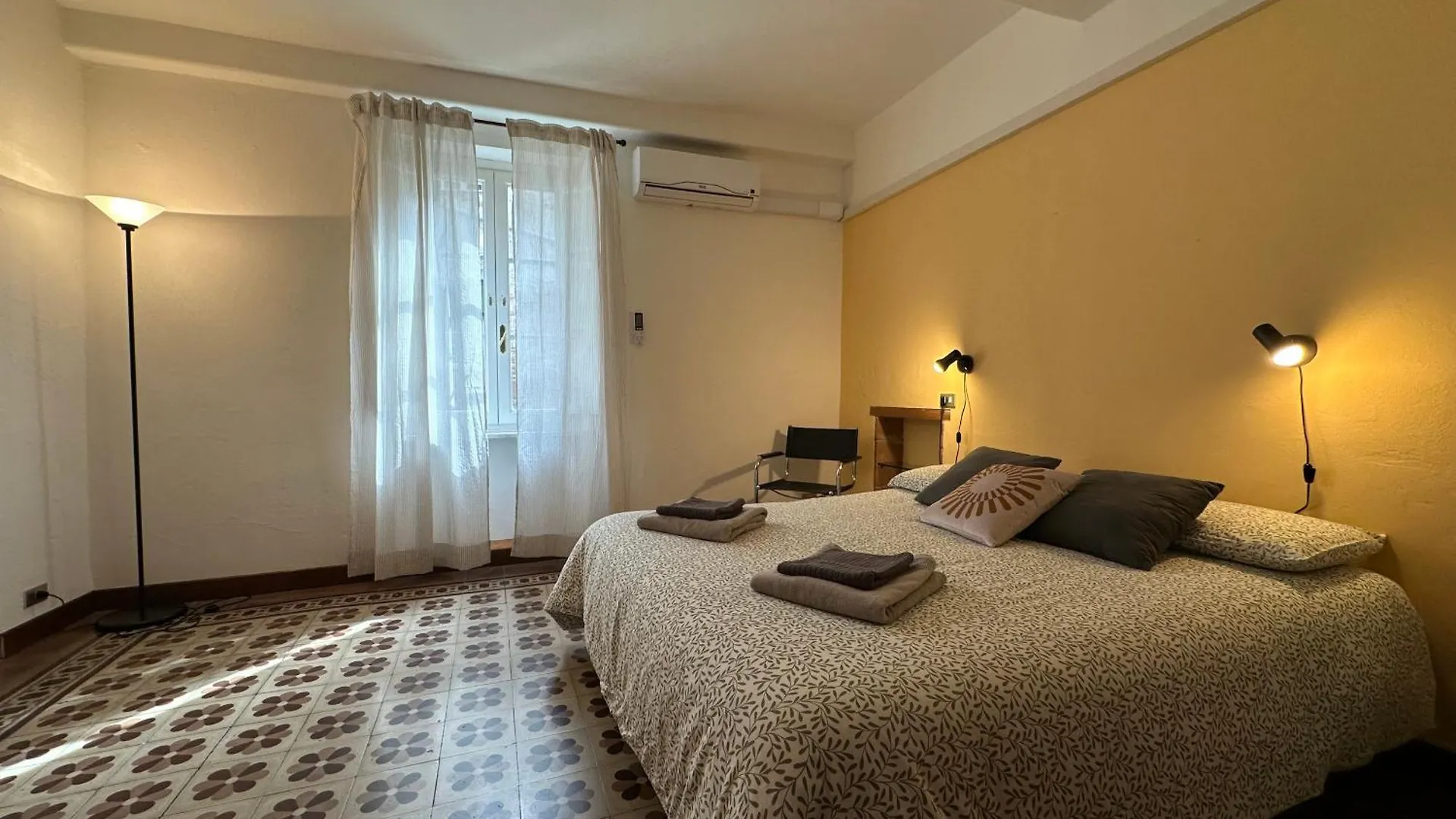 Bilocale Economico, In Pieno Centro A Lucca Daire